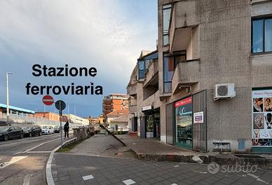 Locale commerciale/artigianale mq 330