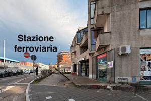 Locale commerciale/artigianale mq 330