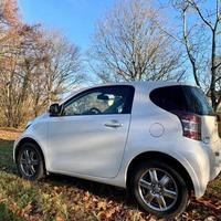 toyota iq