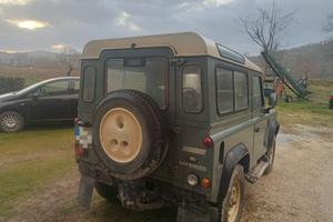 Land Rover Defender 90