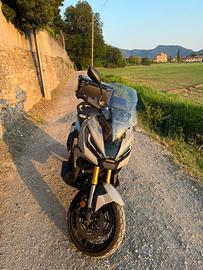 Honda x-adv 750