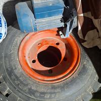  ruote e cerchi 5 fori per carello elevatore