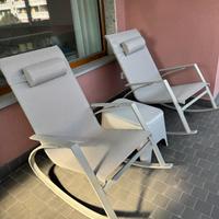 2 Sedie a dondolo con tavolino contenitore