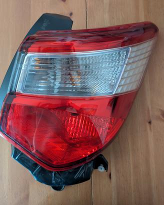 Toyota Yaris Stop luce posteriore Faro