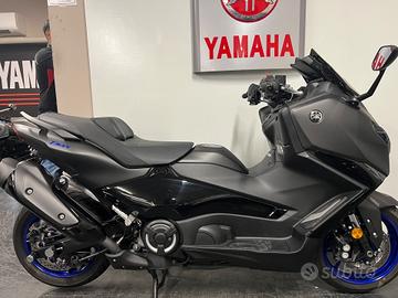 Yamaha T Max 560