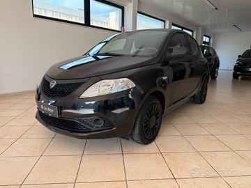 Lancia Ypsilon 1.0 FireFly 5 porte S&S Hybrid Ecoc