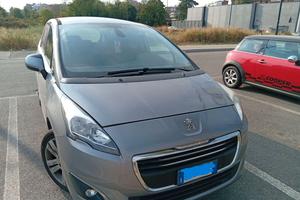 Peugeot 5008 1.6 HDI  7 Posti