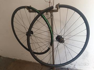 cerchi  strada perno passante