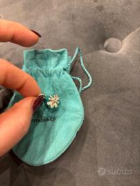 Ciondolo gioiello Tiffany in negozio 520