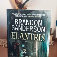 Elantris-Brandon Sanderson 