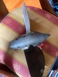 Elica a passo variabile per barca a vela