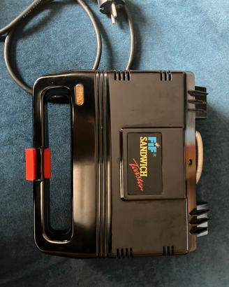 Piastra elettrica per toast e sandwich