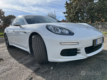 Porsche Panamera 300cv