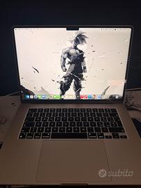 MacBook Air M2 15 inch