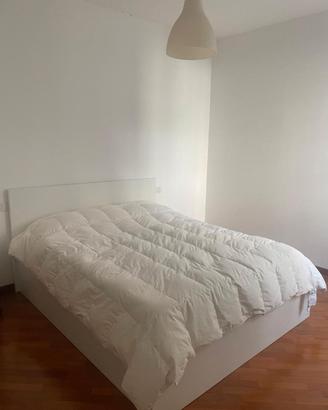 Lettone MALM e Armadio IKEA Camera da Letto