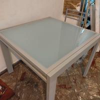 tavolo vetro e cromato 