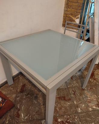 tavolo vetro e cromato 