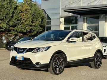 Nissan Qashqai 1.6 dCi 2WD Tekna - 2015