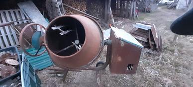 Betoniera con motore a scoppio