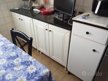 Mobili cucina e salone