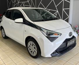 Toyota Aygo Connect 1.0 VVT-i 72 CV 5 porte x-cool