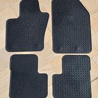 Tappetini in gomma e vasca baule Fiat 500X