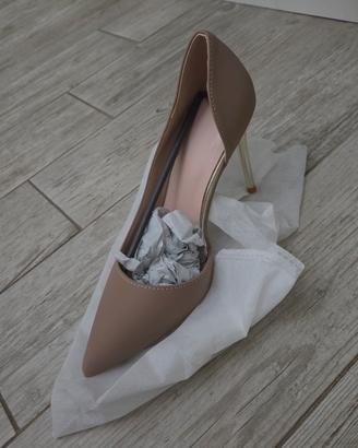 scarpe nuove camoscio beige tacco a spillo mai