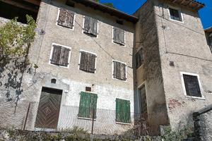 casa da ristrutturare 