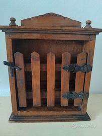 Casetta in legno per le chiavi