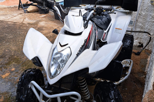 Kymco Maxxer 300 con 1270 km