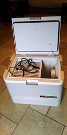 Frigo a pozzetto da campeggio con supporto
