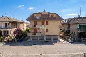3 LOCALI A MARTINSICURO