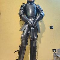 Mytholon Armatura in Acciaio Nero Fantasy.