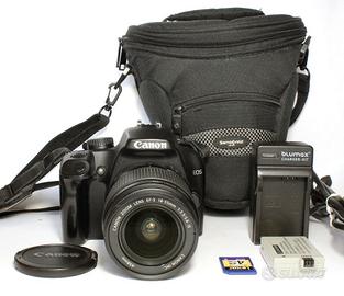 Canon EOS 1000D obiettivo 18-55 IS mm fotocamera