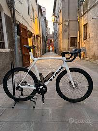 TREK MADONE SLR 7 GEN 8 MIS. XL ULTEGRA DI2