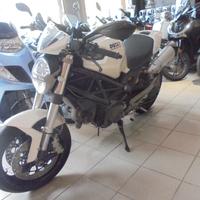 Ducati Monster 696+ - 2008 OUTLET USATO