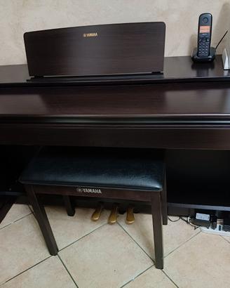 Pianoforte digitale Yamaha Arius YDP 103