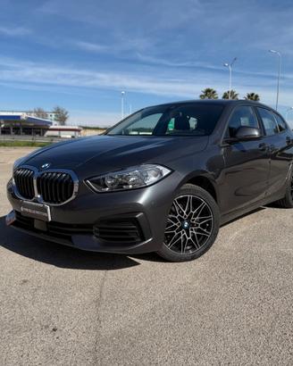 Bmw 116 116d 5p. Business Advantage