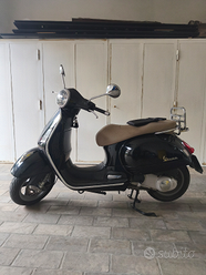 Piaggio Vespa 250 GTS usata in vendita in Campania