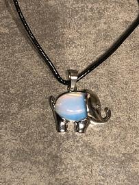 Collana con ciondolo elefante pietra di luna
