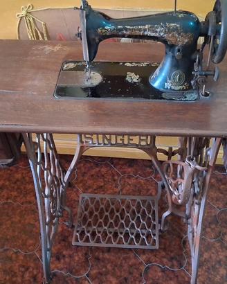 macchina da cucire Singer anni '20