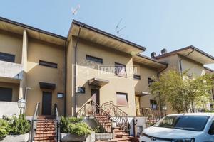 VILLETTA A SCHIERA A NOCETO
