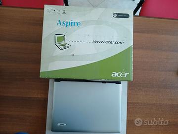 Computer portatile marca Acer modello Aspire 3003
