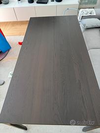 Tavolo ikea marrone