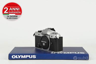 Olympus OM System OM-3 USATO GARANTITO PER DUE ANN