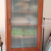armadio specchiera poltrona letto