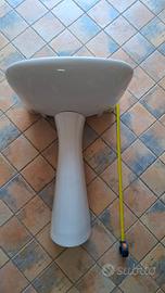 lavandino con colonna