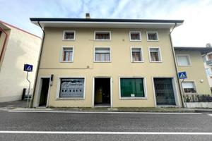 APPARTAMENTO BICAMERE AL SECONDO PIANO - PICCOL...