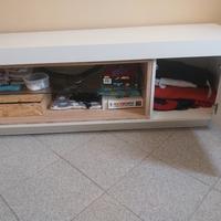 mobiletto basso e moderno