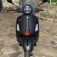 Vespa 300 GTS hpe SuperSport